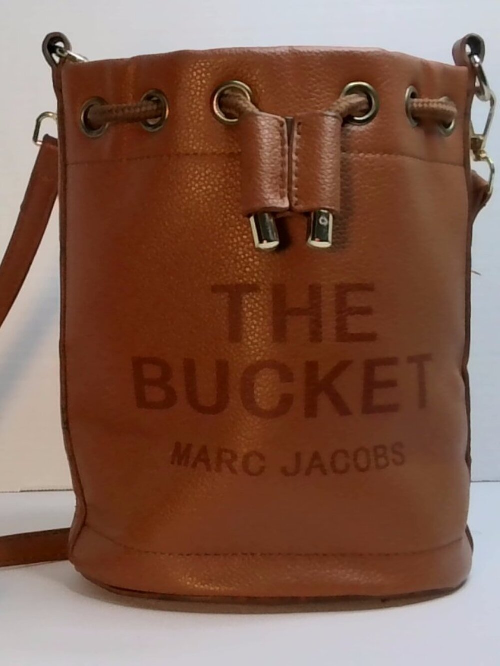 Marc Jacobs The Bucket Bag Cognac Mini Crossbody Drawstring